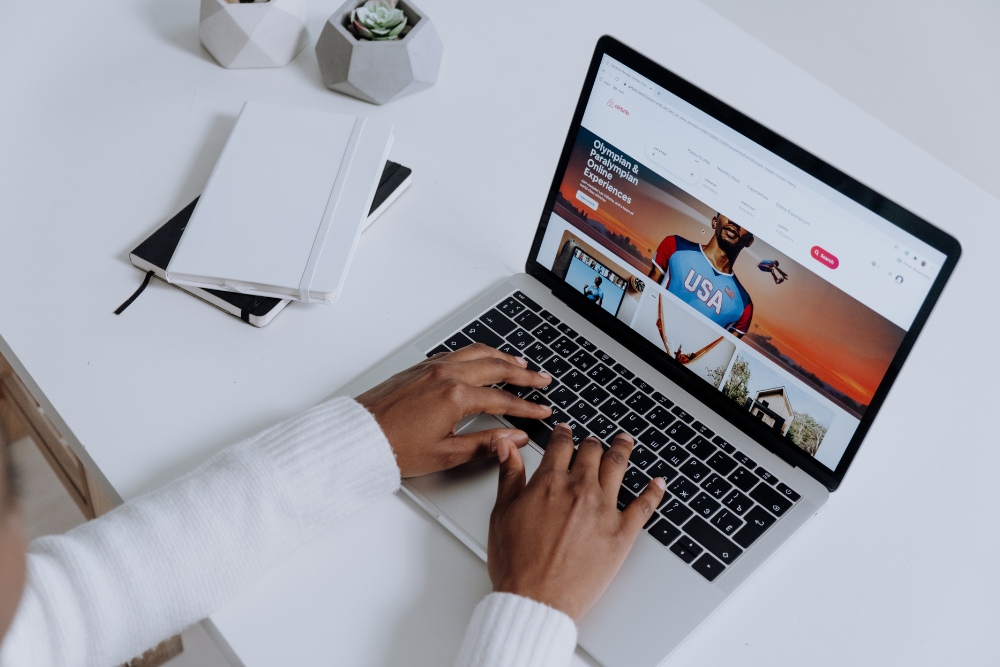 How to Start an Online Business in UAE Without an Office in 2026